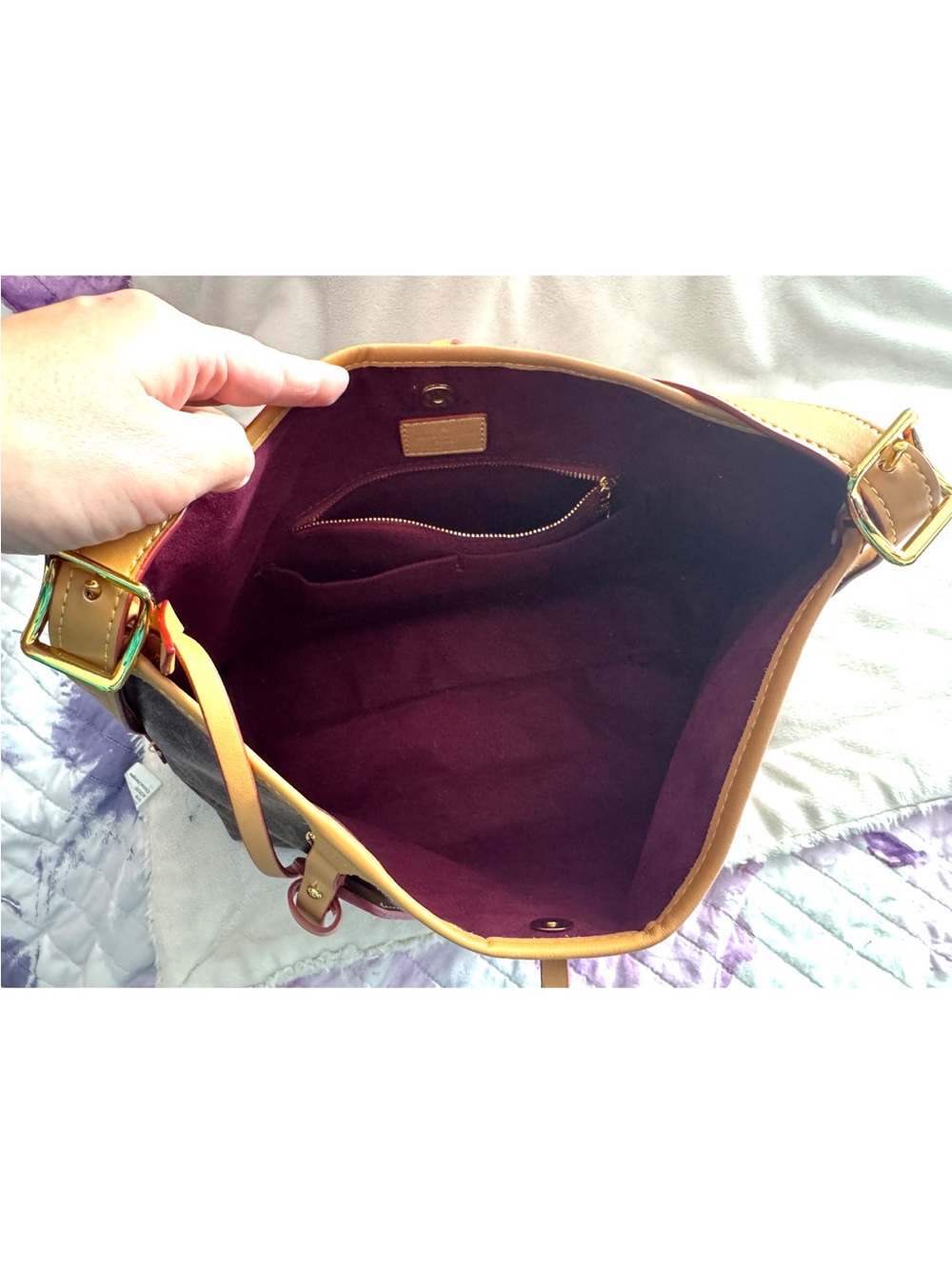 Louis Vuitton Brown Monogram Shoulder Bag with Tan Trim and Pouch - Picture 3 of 8